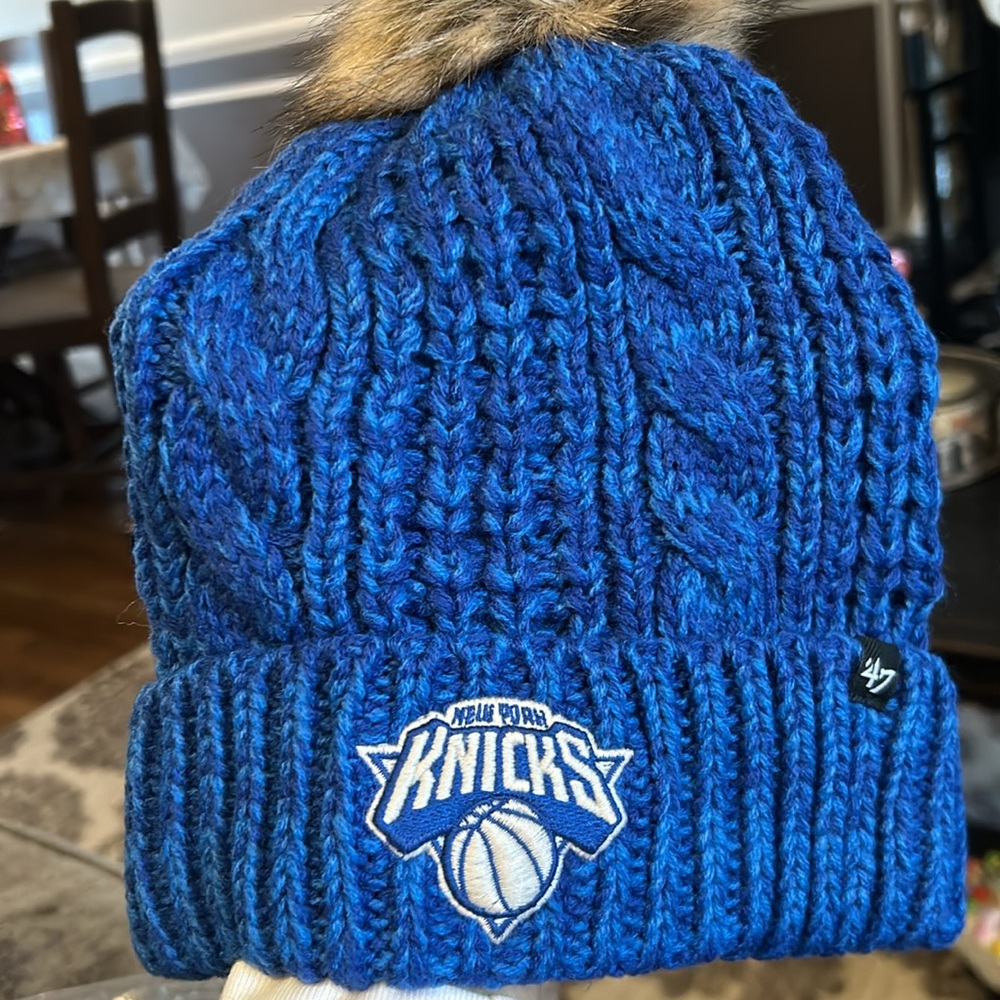 Brand New women’s NY KNICKS ‘47 hat with pom pom